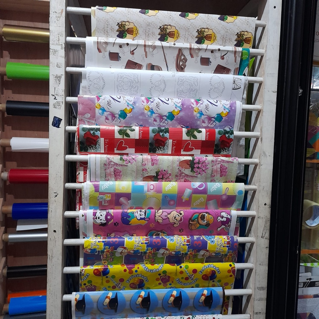 [DIST01722] PAPEL DE REGALO CUMPLEAÑOS